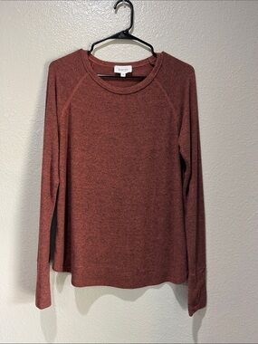 Korye Women's Long-Sleeve Crewneck Top Rust Sz M Casual Boho Active Wear Comfy